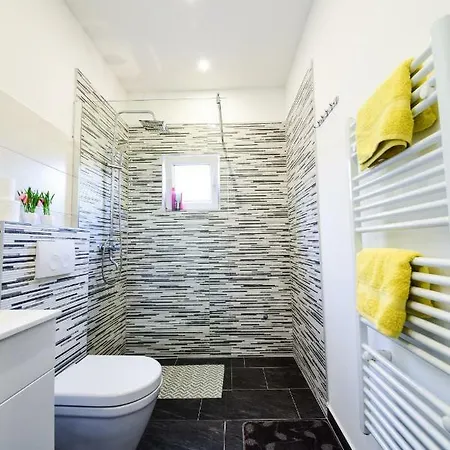 Appartement Lipo Je