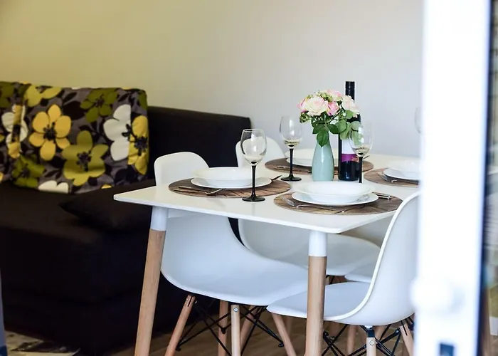 Lipo Je شقة زادار