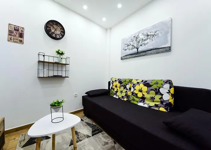 Lipo Je شقة زادار